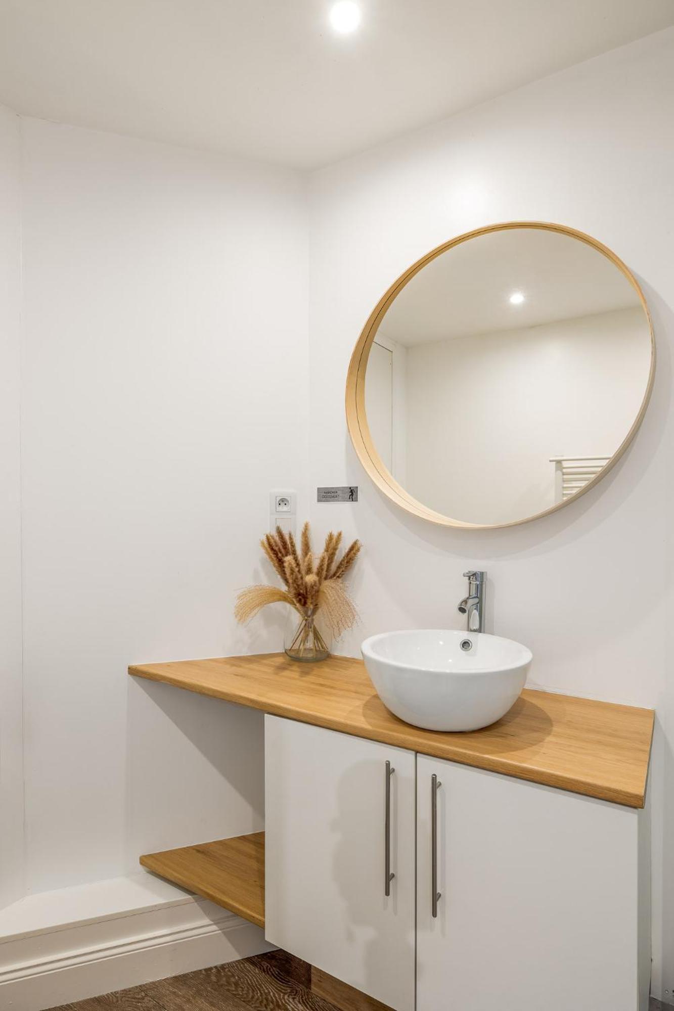 Maya Appartements & Suites Cosne-sur-Loire Esterno foto